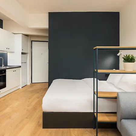 Boat House - Near Papafi Metro Station Thessaloníki