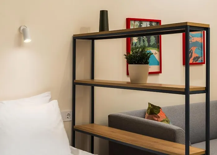 Apartment Boat House - Near Papafi Metro Station *
