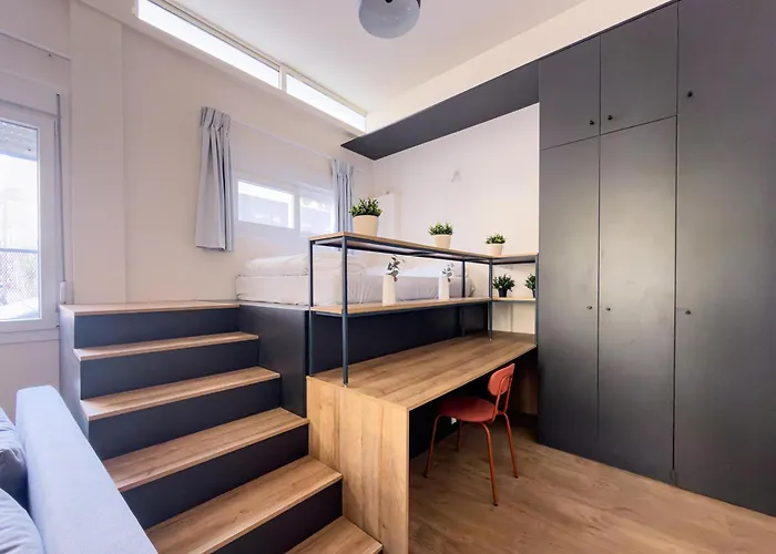 Apartment Boat House - Near Papafi Metro Station *