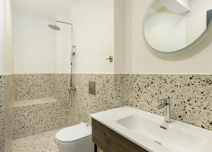 Boat House - Near Papafi Metro Station Appartamento