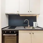 Boat House - Near Papafi Metro Station Apartment
