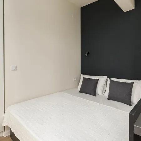 Boat House - Near Papafi Metro Station Apartment