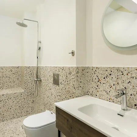 Boat House - Near Papafi Metro Station Apartment