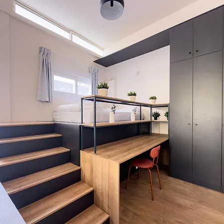 Apartment Boat House - Near Papafi Metro Station *