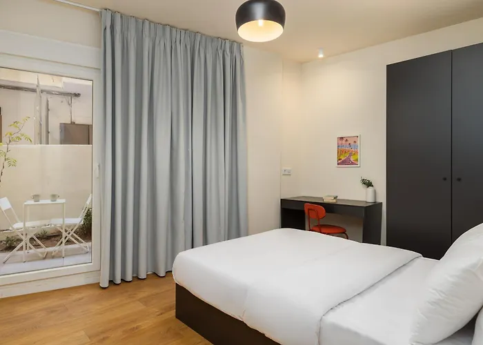 Apartment Boat House - Near Papafi Metro Station *