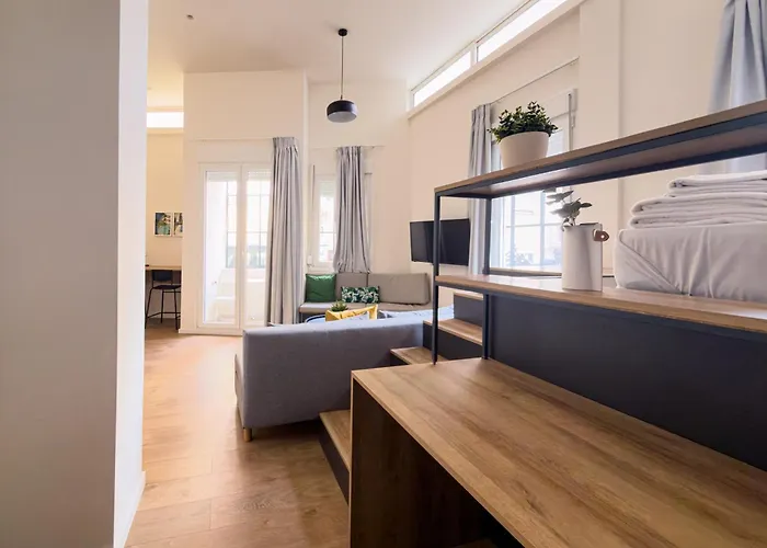 Boat House - Near Papafi Metro Station Apartment